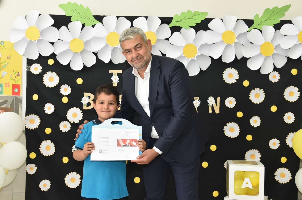 Konya'da yaz tatili resmen başladı! Karne gününden mutluluk kareleri yansıdı 15
